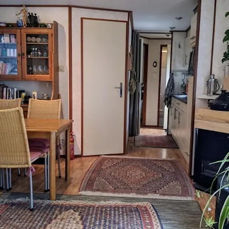 Chaletpark Kempenbos - 73 シャレー Westelbeers